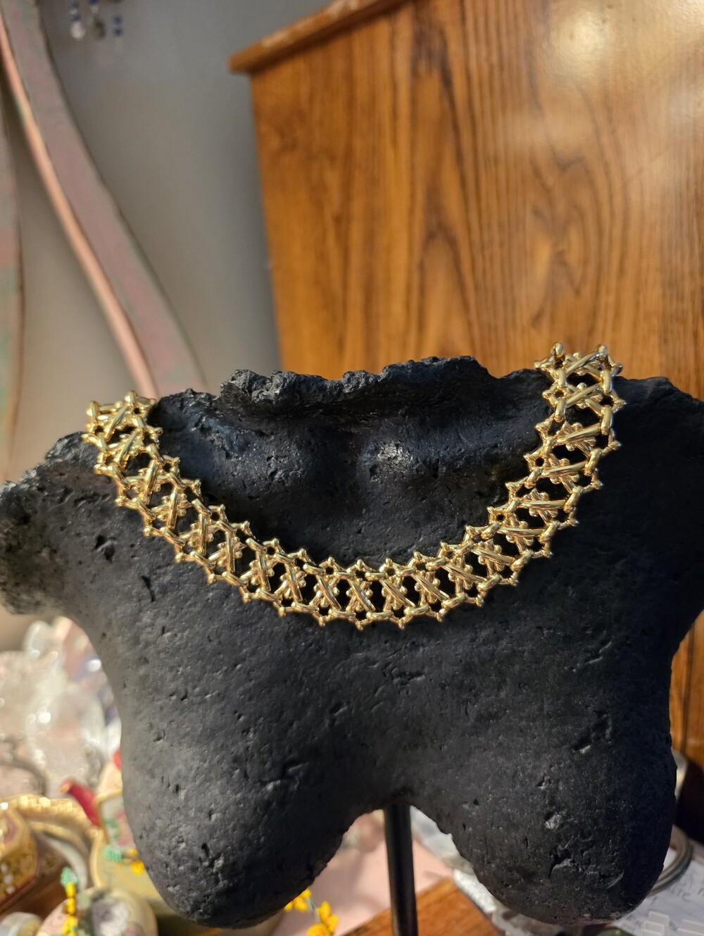 Vintage Goldtone Choker